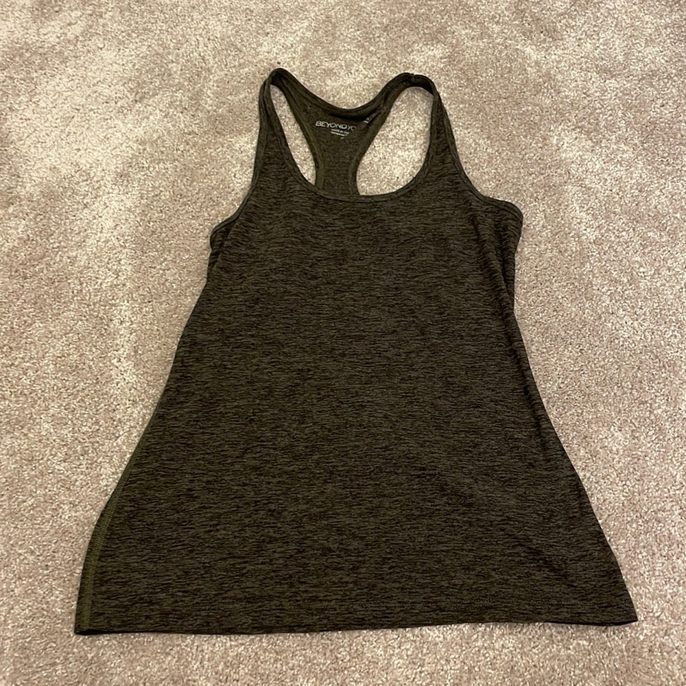 BEYOND YOGA GREEN Heathered Tank XS